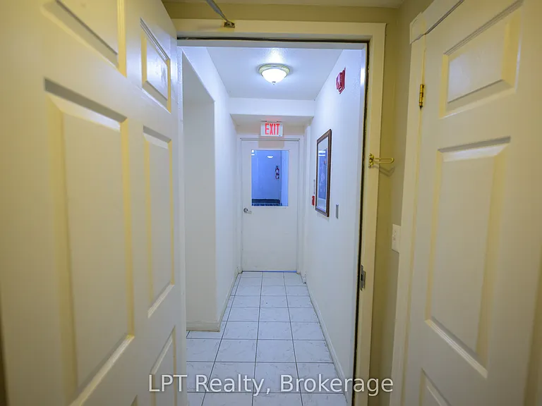 317 Queen St #103 — Photo 14