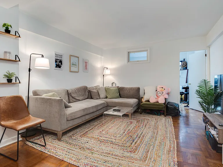 140 E 56th St #6C — Photo 1