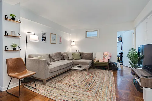 140 E 56th St #6C Photo 1