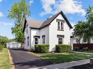 212 S 4th St, Dupo, IL 62239
