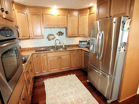 2nd image of 410 7th St