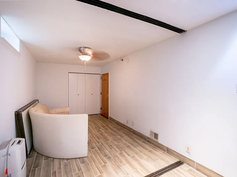 1137 Pine St #103 — Photo 19