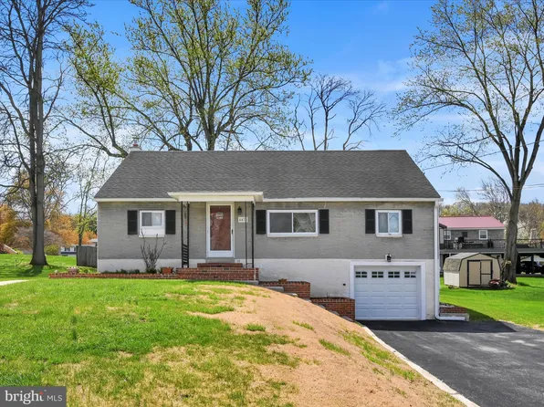 4474 Miller Dr, Mount Joy, PA 17552