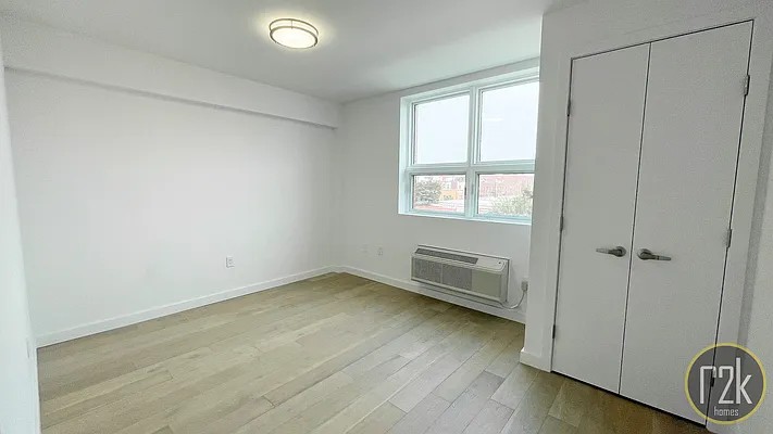 Rented by Realty 2000 Corp | media 31