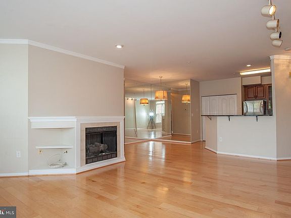 3rd image of 7712 Haynes Point Way #11C
