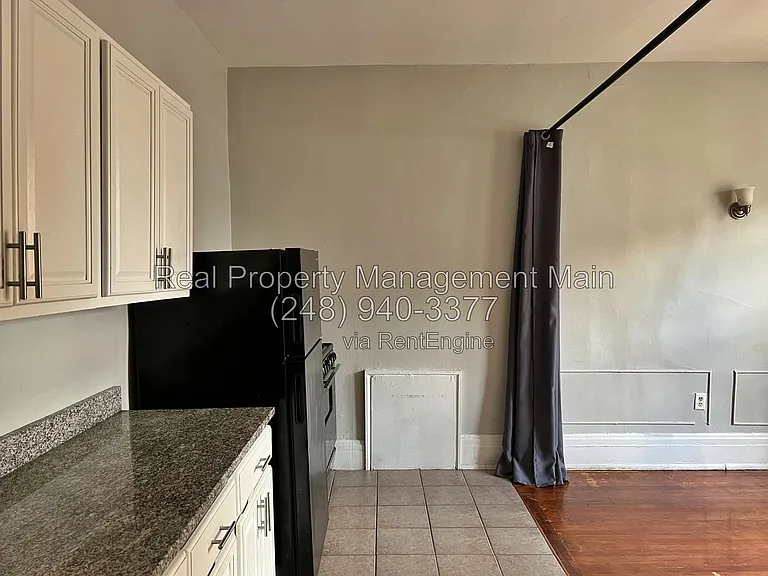 715 Parker St #8 — Photo 4