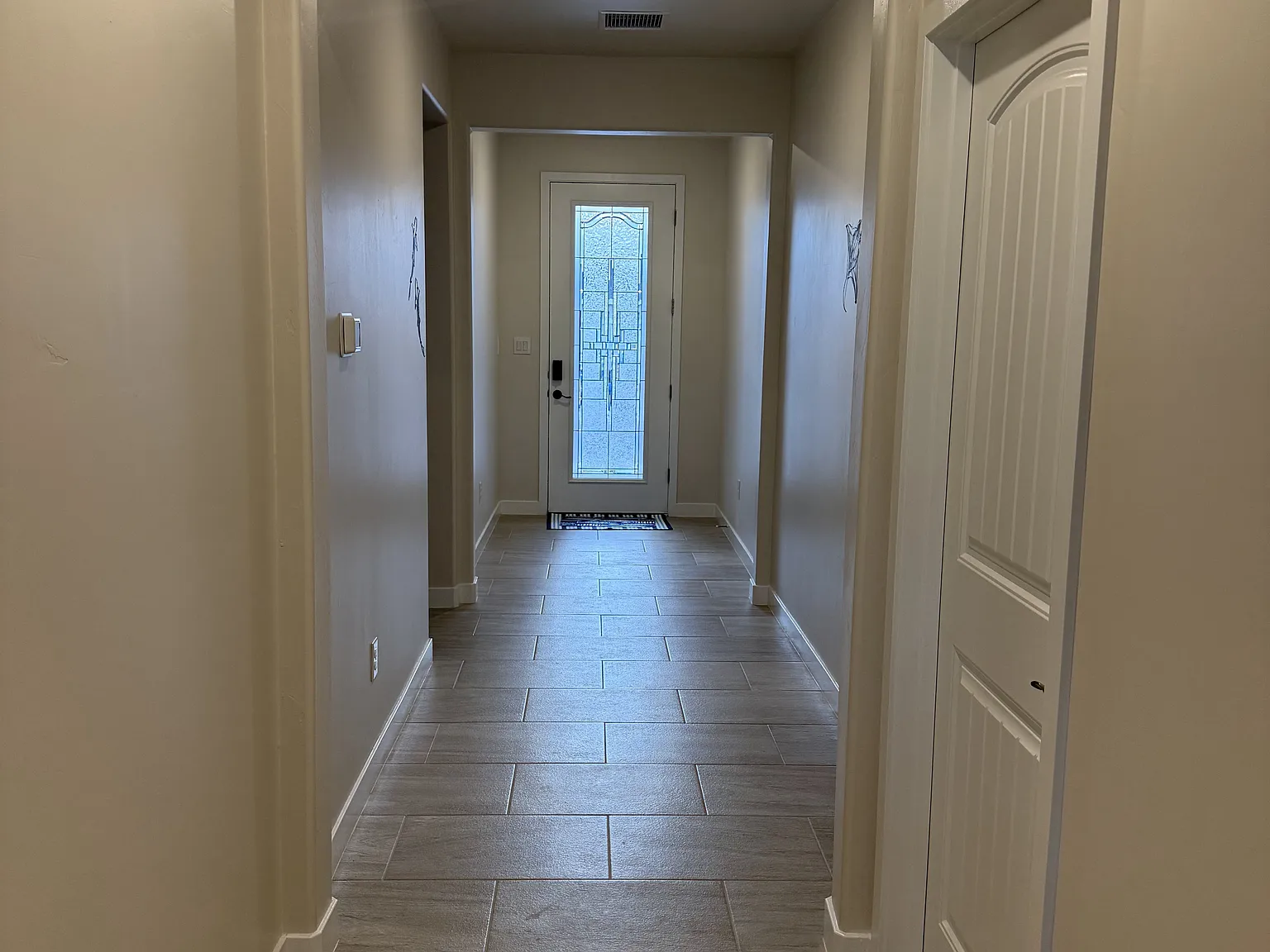 4 bed, 1860 sqft, $950 — Photo 3