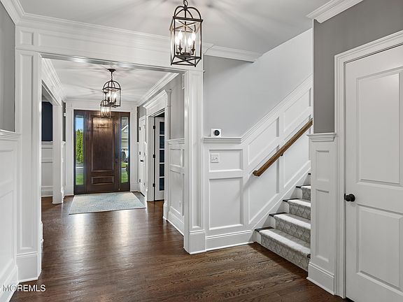 3rd image of 10 Borden Street