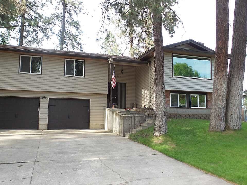 1st image of 702 W Woodway Ave