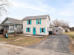 118 W Clark St, Alma Center, WI 54611