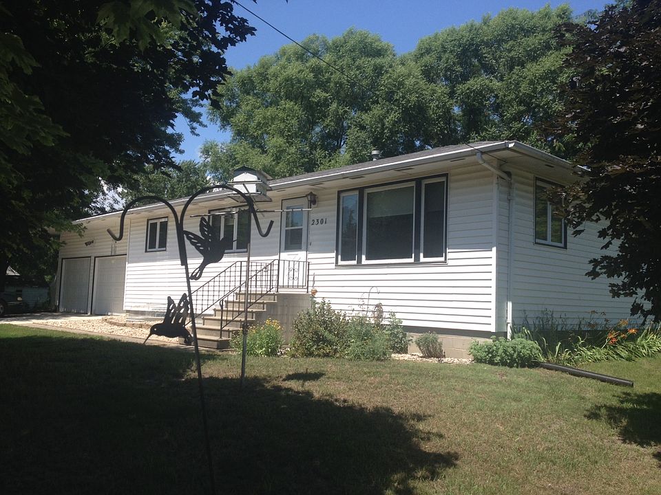 1st image of 2301 22nd St