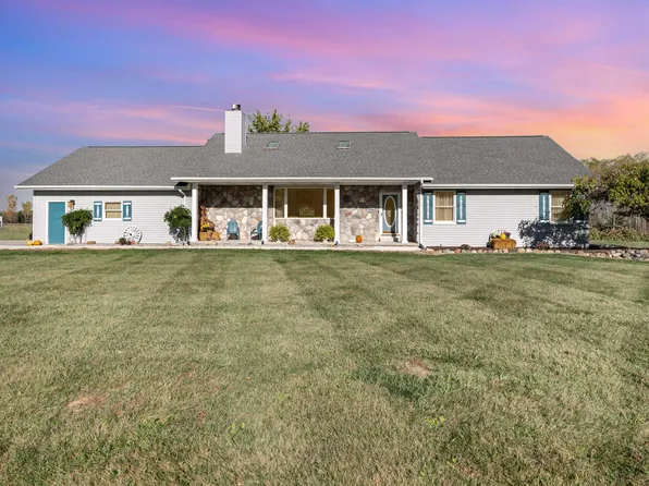 4500 Curve Rd, Freeland, MI 48623