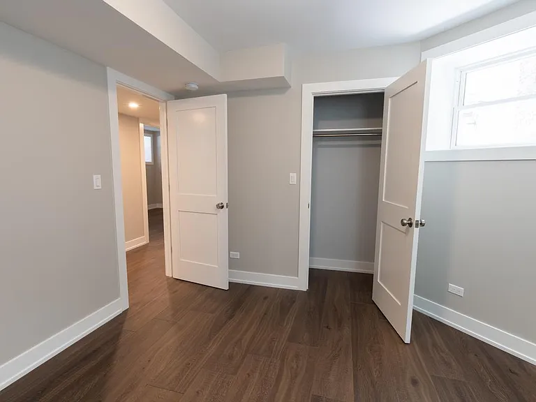 1456 W Foster Ave #G — Photo 7