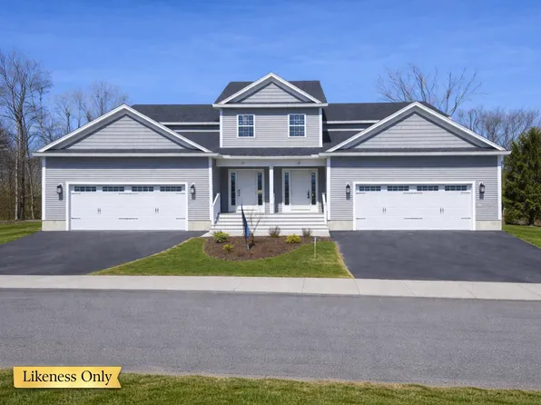 72 Greenbrook Circle #8, Milton, VT 05468