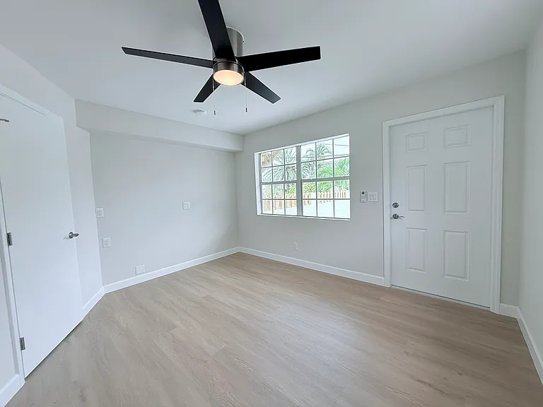 2401 Patterson Ave #101 — Photo 18