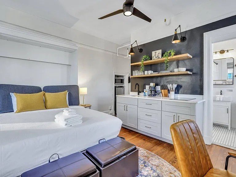 24 E Liberty St #68 — Photo 10