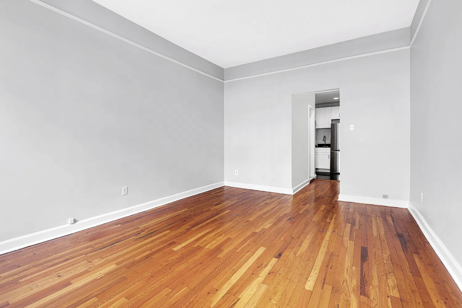 516 East 88th Street — Photo 2