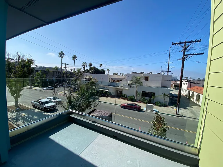 1704 Hornblend St — Photo 34