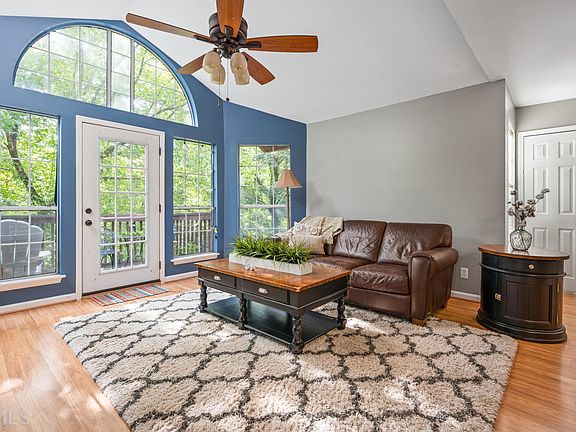 4th image of 515 Cypress Pointe St