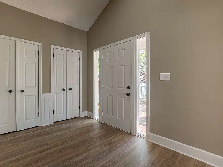 4907 Burke Ave — Photo 5