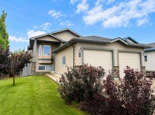 802 N Aberdeen Pl W, Lethbridge, AB T1J 0N1
