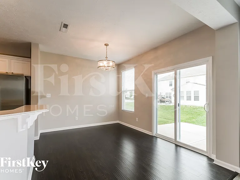 5770 Pebblebrooke Rd — Photo 6