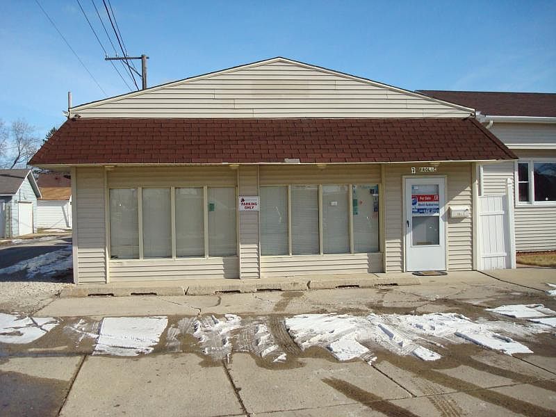 7 N Frolic Ave, Waukegan, IL 60085 Zillow