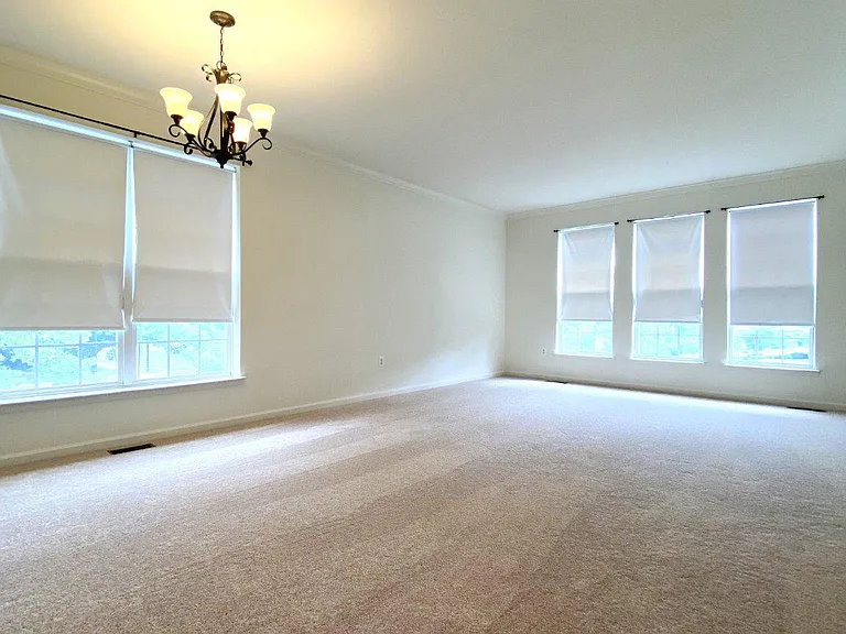 1601 Wilcox Ave — Photo 4