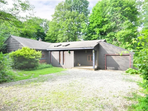 102 Spring Trail, Coventry, CT 06238