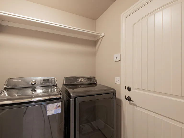 2124 Newbrook Dr — Photo 20