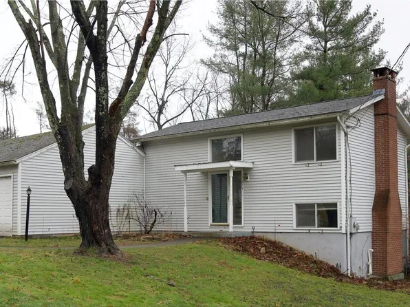 274 Stonybrook Drive, Williston, VT 05495