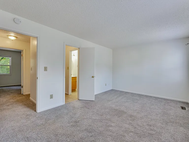 1132 Clear Springs Rd — Photo 24