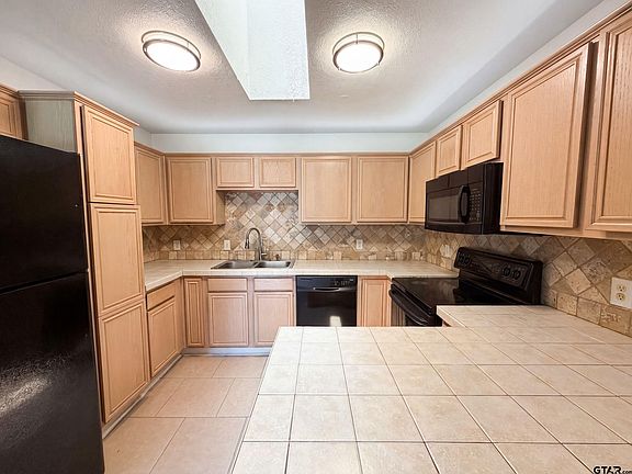 2nd image of 10740 Southern Trace Cir