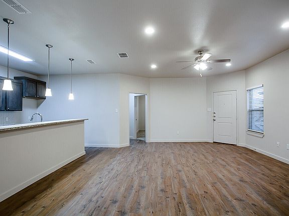 4th image of 2531 134th St