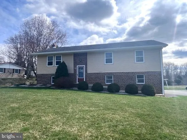 820 Knob Hill Rd, Fayetteville, PA 17222