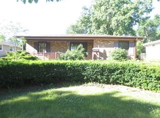 2211 Oak Ln, Rolling Meadows, IL 60008