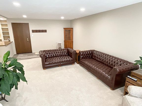 4th image of 800 1st Dr NW APT 102