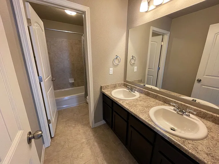 8126 Misty Moon Dr — Photo 14
