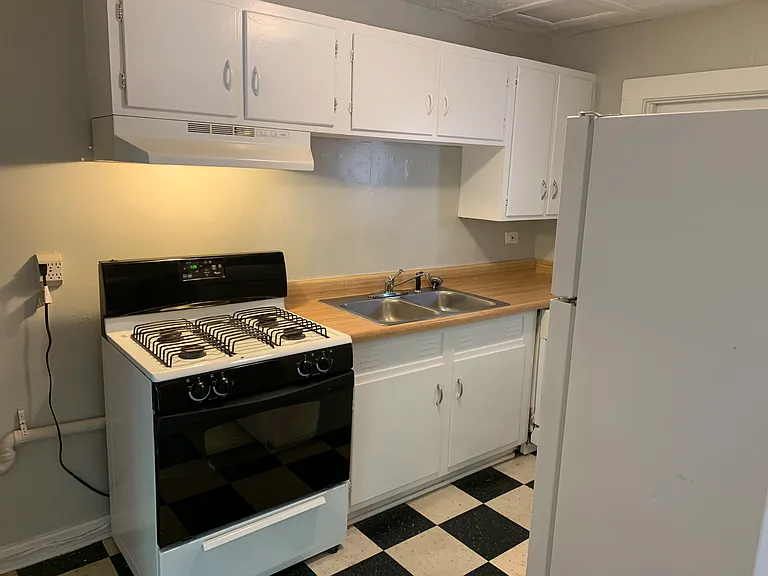 1662 Valley Ave — Photo 17
