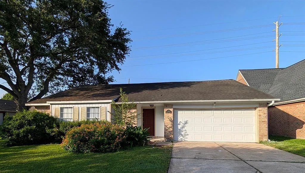 3 bed, 2.0 bath, 1496 sqft, $2,000 — Photo 1