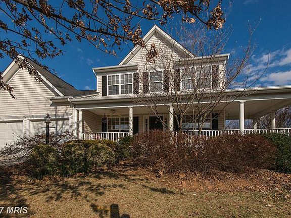 2nd image of 614 Newington Pl NE