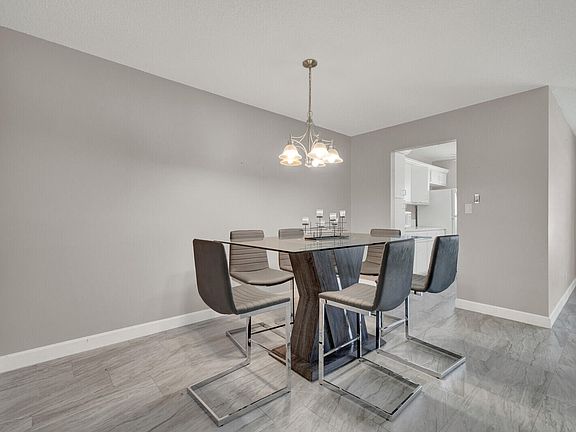4th image of 185 High Point Terrace E #B