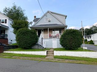 909 Charles St, Archbald, PA 18403