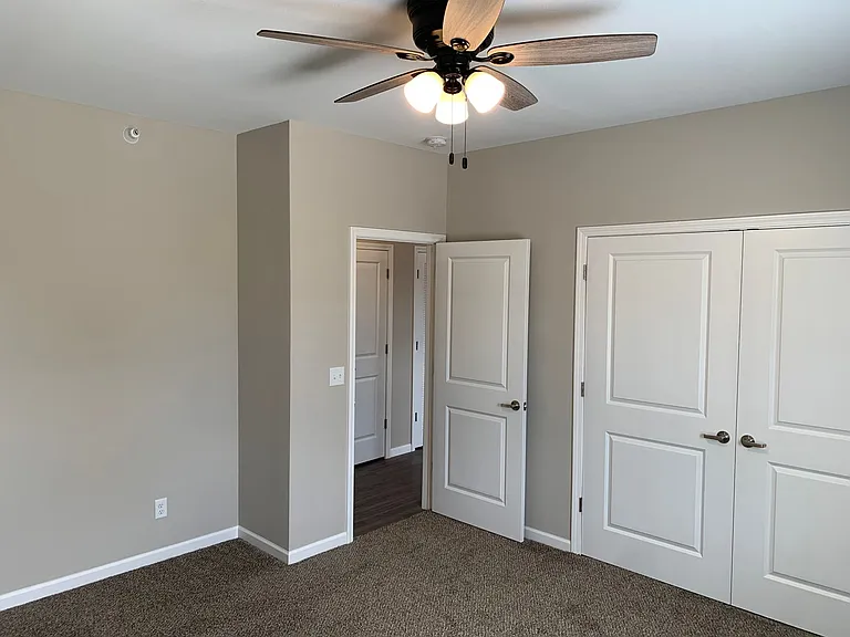 Cypress Ridge Apartments — Photo 16