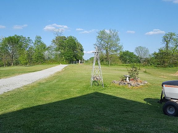 3rd image of 984 Bald Eagle Dr
