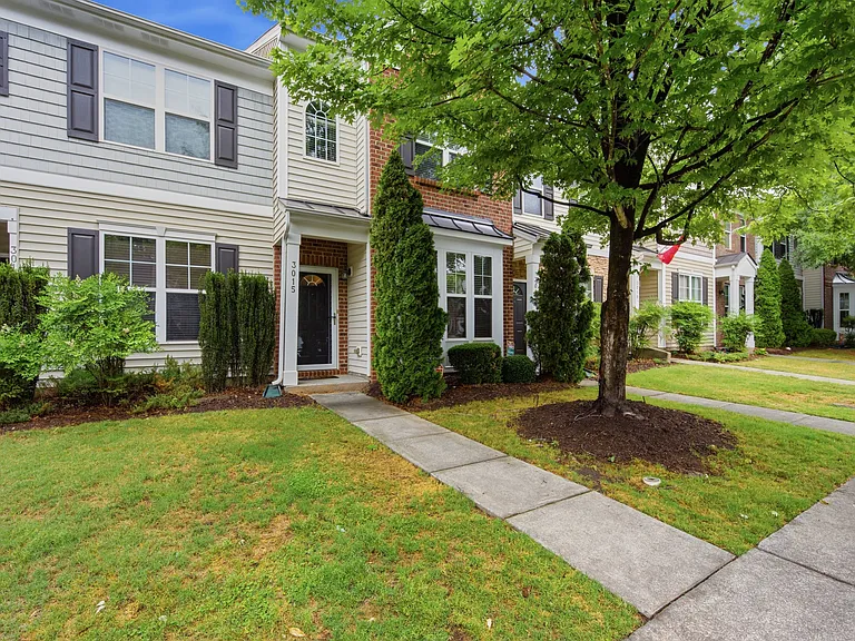 3015 Berkeley Springs Pl — Photo 1