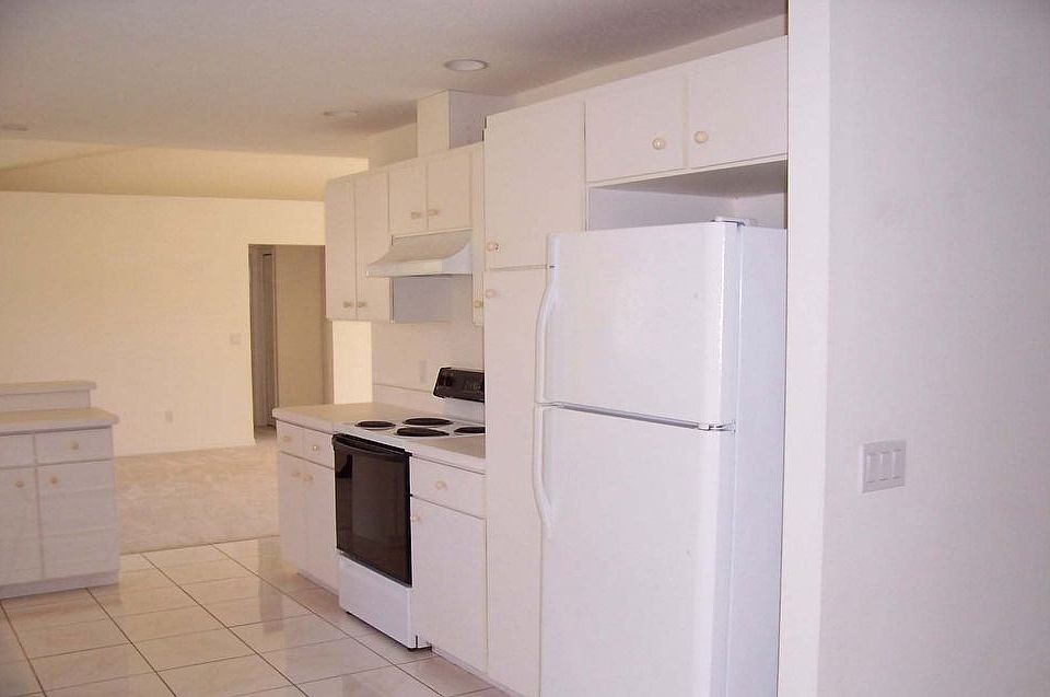 2nd image of 6 Prince Manfred Pl