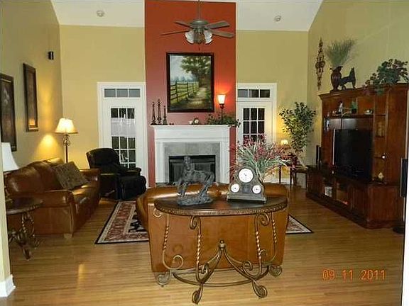 3rd image of 316 Deer Creek Dr