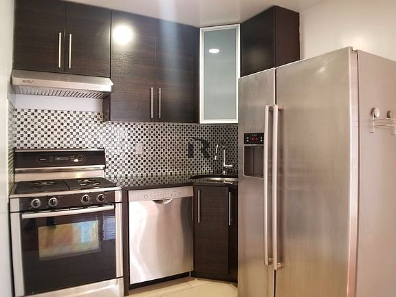 4th image of 161 Jefferson St #2D