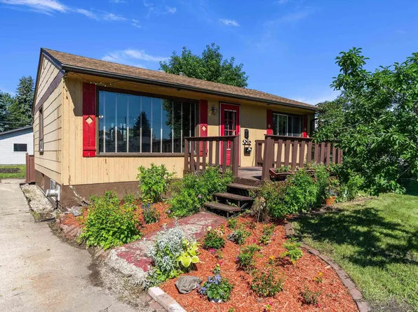 8936 154th St NW, Edmonton, AB T5R 1S8